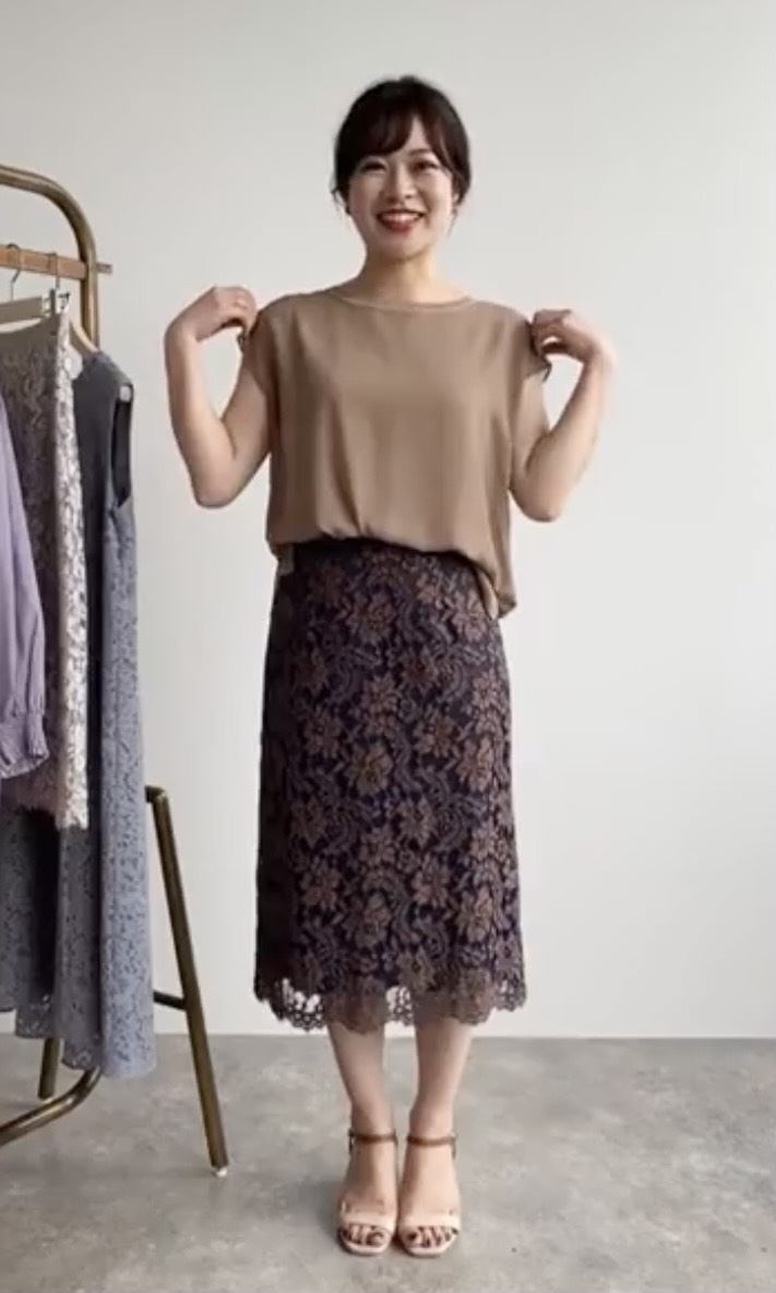 日本正規Stola.（ストラ）レースタイトスカート　ブラウン系　３８サイズ スカート