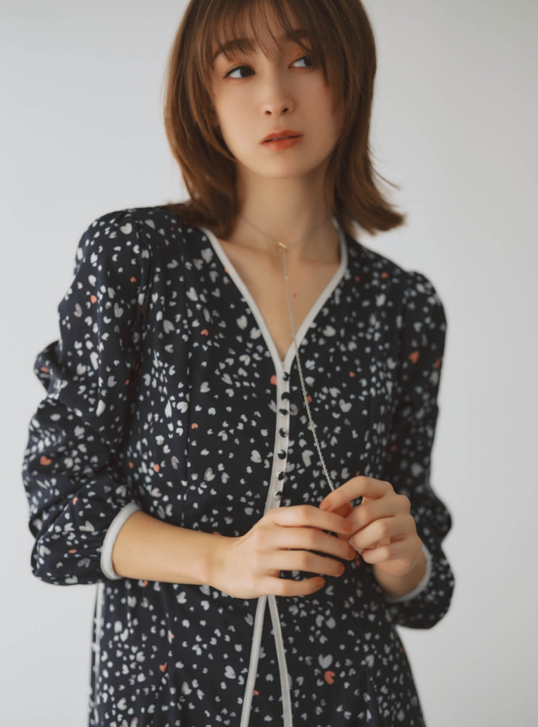 Airy Bloom Stola.2026 Spring Collection Style02