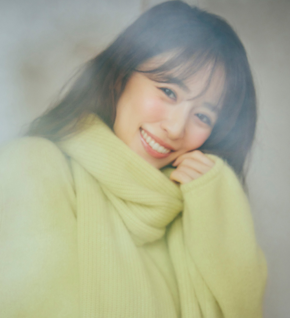 stola. ストラ 完売品 衿ファー付きポンチョコート 泉里香さん着用色違い stola. ストラ 完売品 衿ファー付きポンチョコート 泉里香さん