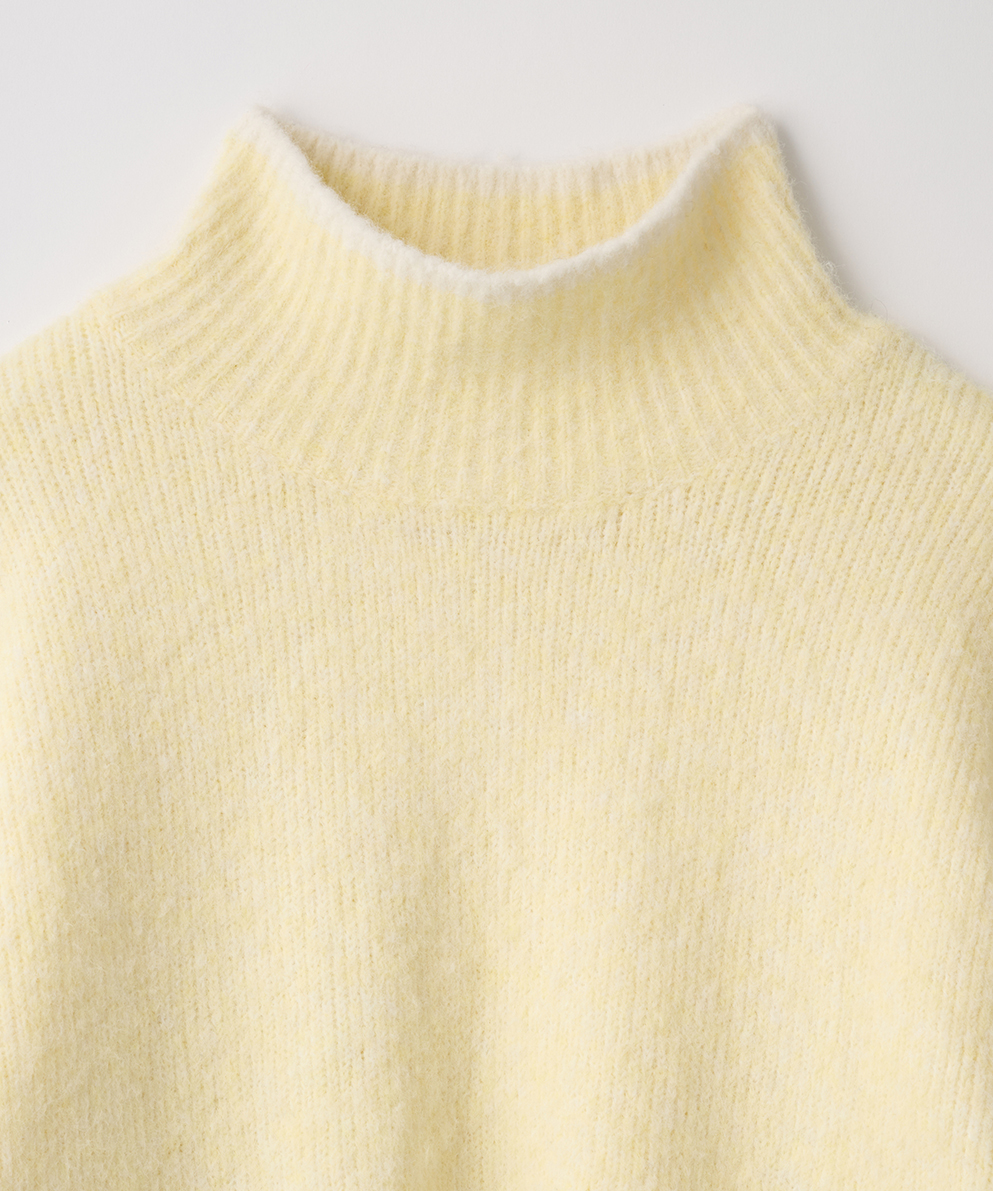 ライン切り替えハイネックニットプルオーバー｜Stola.（ストラ）公式